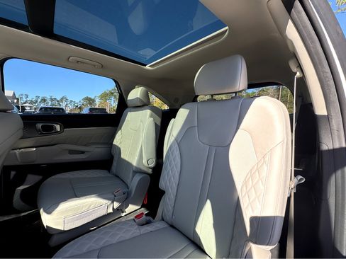 Used 2022 Kia Sorento SX image 32