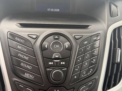 Used 2014 Ford Focus SE w/ SE Sport Package FWD image 19