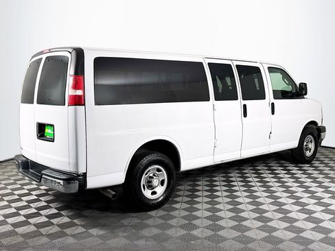 Used 2018 Chevrolet Express 3500 LT w/ LT Preferred Equipment Group image 10
