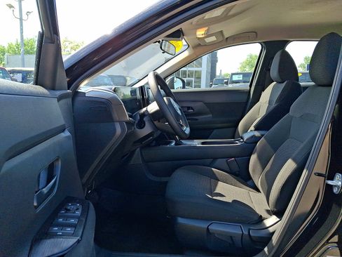 Used 2025 Nissan Kicks S AWD/4WD image 13