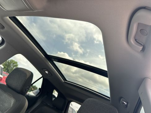 Used 2024 Chevrolet Equinox LT FWD image 32