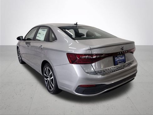 New 2026 Volkswagen Jetta SE FWD image 10