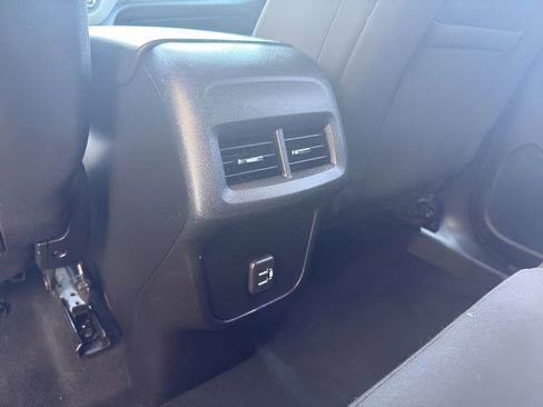 Used 2021 Chevrolet Equinox LS w/ LS Convenience Package image 19