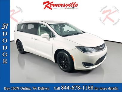 Used 2020 Chrysler Pacifica Touring