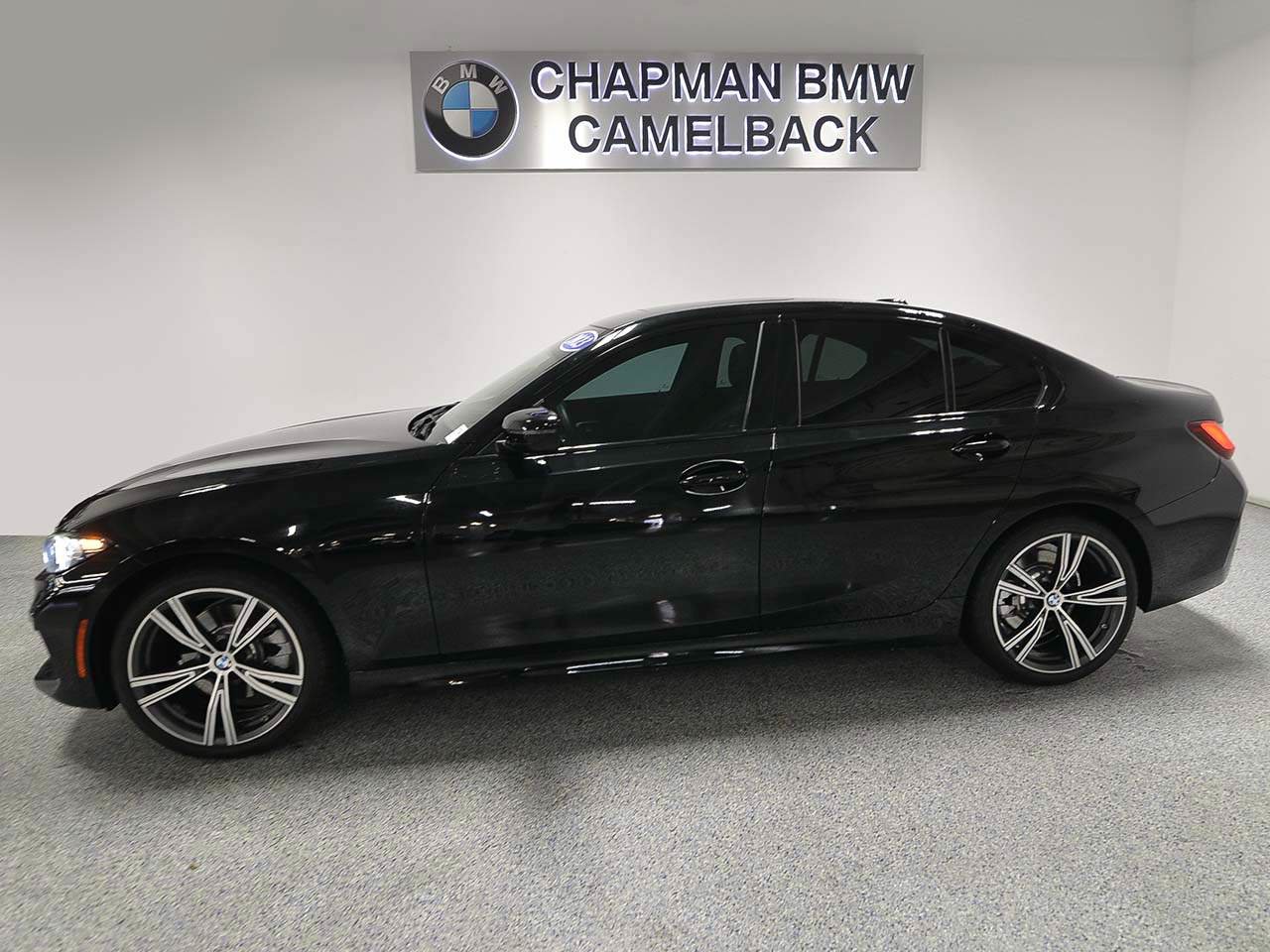 Used 2023 BMW 330i Sedan w/ Premium Package RWD image 3