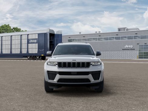 New 2026 Jeep Grand Cherokee L 4WD image 6