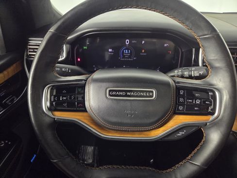 Used 2022 Jeep Grand Wagoneer Series III AWD/4WD image 17