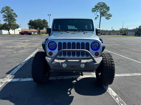 Used 2012 Jeep Wrangler Unlimited Sahara w/ Connectivity Group image 3