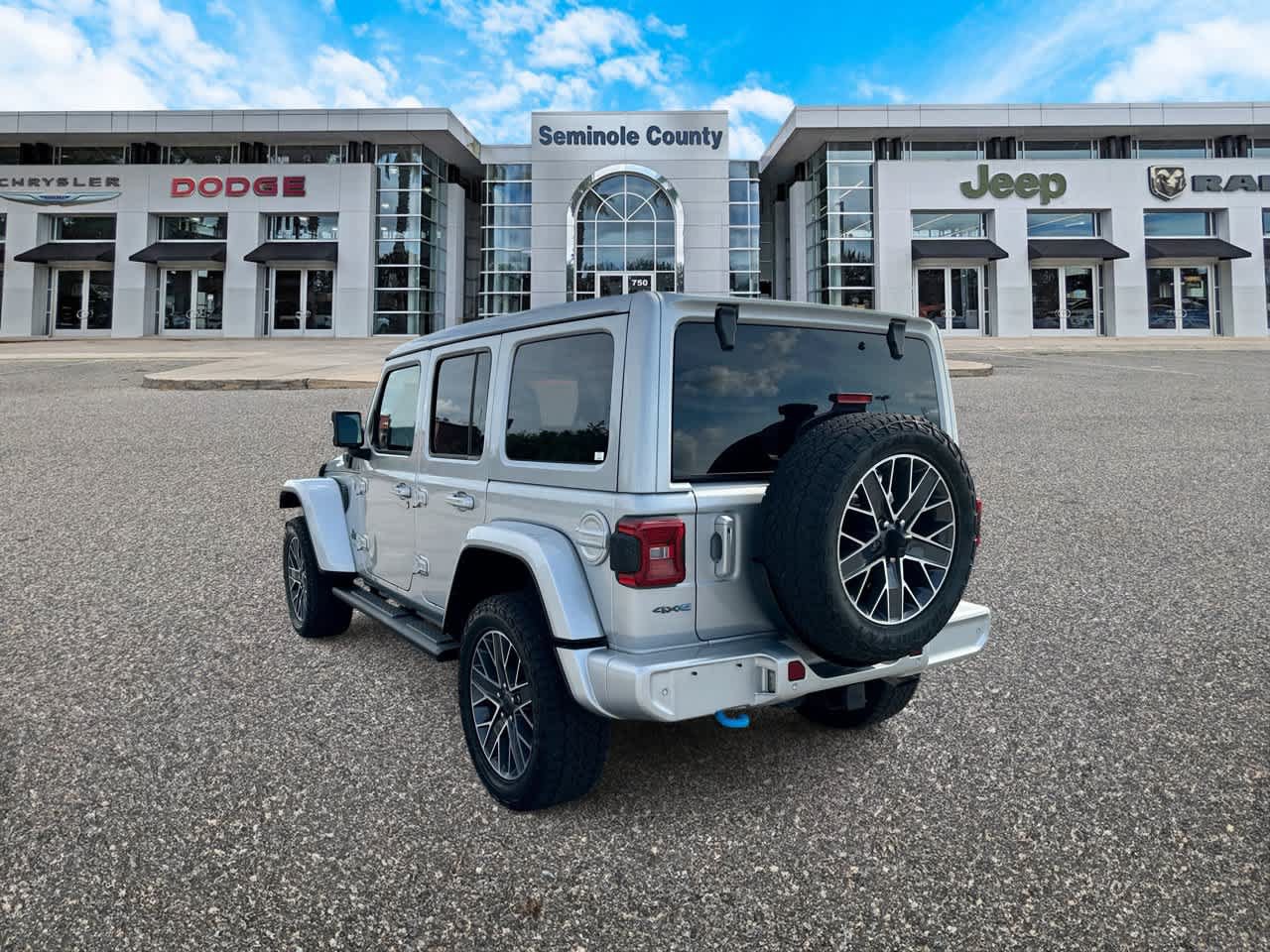 Used 2024 Jeep Wrangler High Altitude AWD/4WD image 6