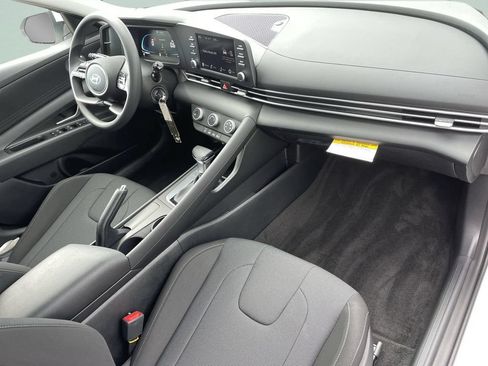 New 2026 Hyundai Elantra SE FWD image 14