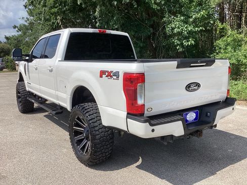 Used 2019 Ford F250 Lariat w/ Lariat Ultimate Package AWD/4WD image 7