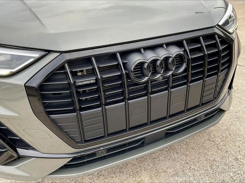 Used 2022 Audi Q3 2.0T Premium Plus w/ Premium Plus Package image 29