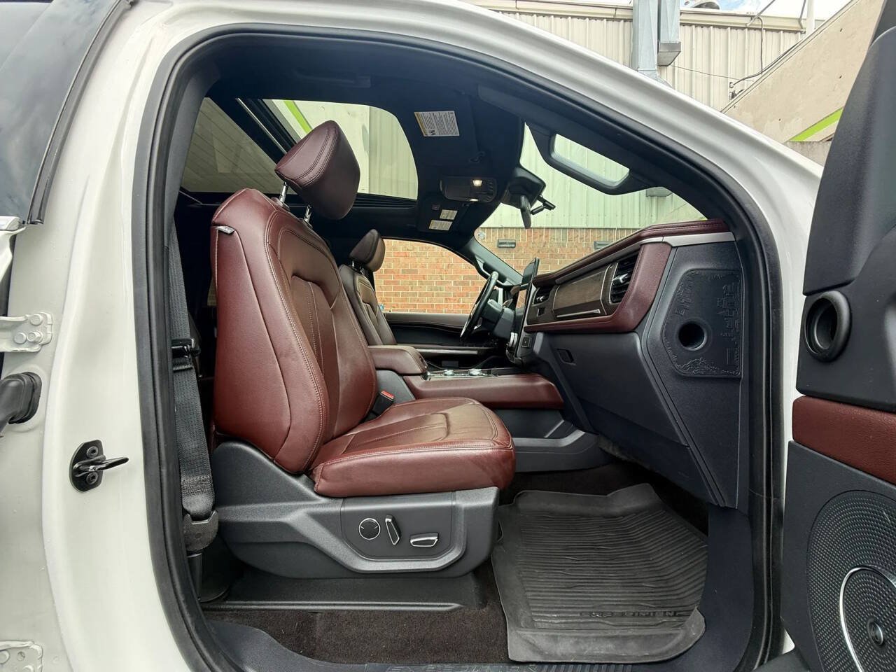 Used 2022 Ford Expedition Max Limited AWD/4WD image 14