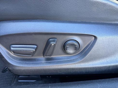 Used 2023 Toyota Camry SE image 13