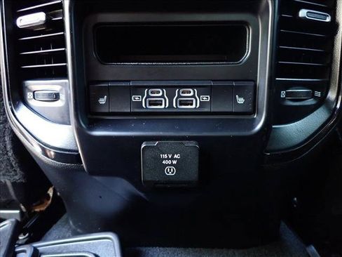 Used 2022 RAM 2500 Limited AWD/4WD image 9