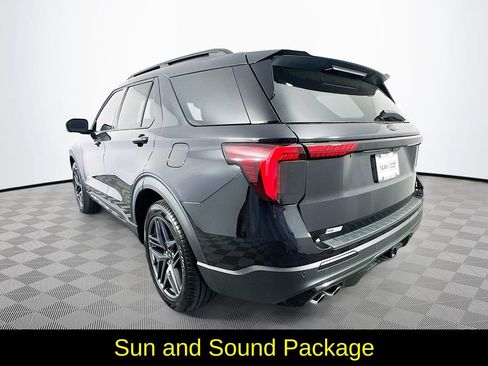 Used 2025 Ford Explorer ST w/ Sun And Sound Package AWD/4WD image 7