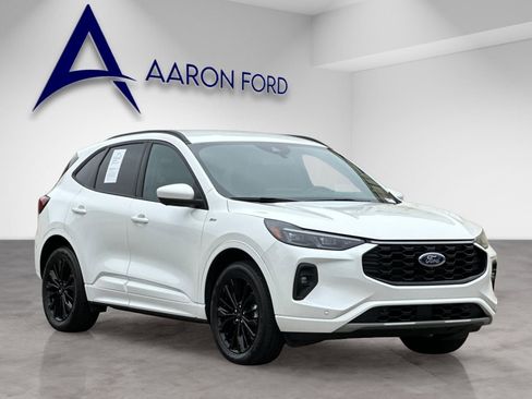 Used 2025 Ford Escape ST-Line Elite w/ Premium Technology Package AWD/4WD image 8