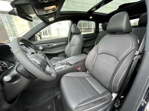 Certified 2025 INFINITI QX50 Sport image 11