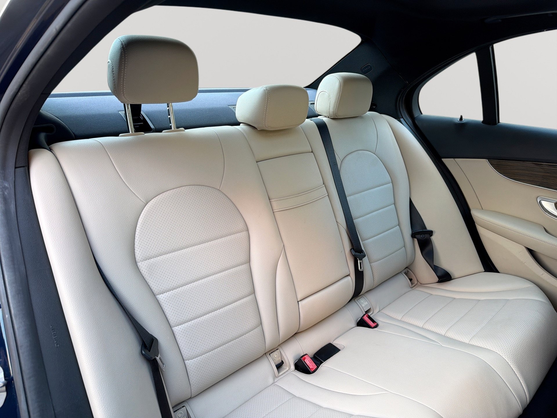 Used 2018 Mercedes-Benz C 300 Sedan w/ Premium Package image 26