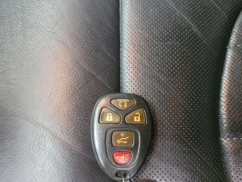 Used 2015 Chevrolet Traverse LTZ image 32