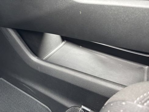 Used 2025 Chevrolet Equinox LT FWD image 24