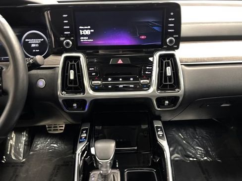 Used 2022 Kia Sorento SX Prestige AWD/4WD image 12