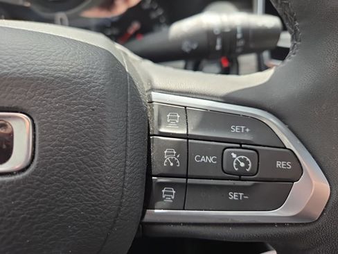 Used 2023 Jeep Compass Limited w/ Sun and Sound Group AWD/4WD image 18