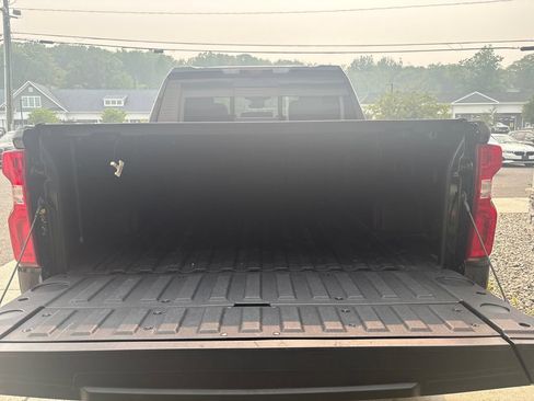 Used 2023 Chevrolet Silverado 1500 High Country w/ Technology Package AWD/4WD image 70