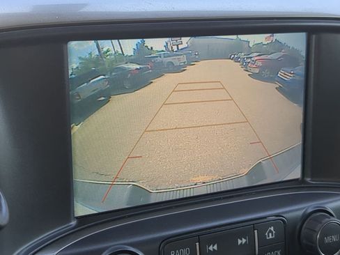 Used 2018 Chevrolet Silverado 1500 LTZ Z71 image 30