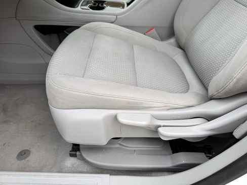 Used 2020 GMC Acadia SLE image 28