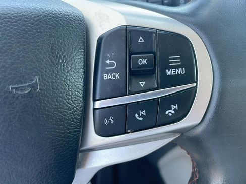 Used 2025 Ford Explorer Active w/ Active Comfort Package AWD/4WD image 16