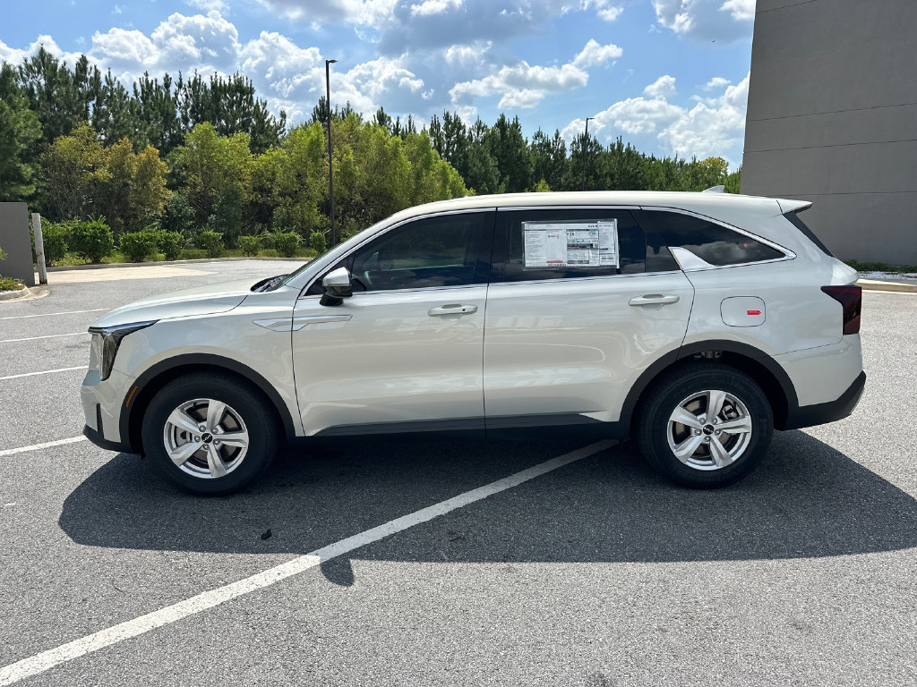 New 2026 Kia Sorento LX FWD image 4