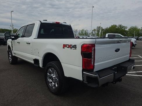 Used 2024 Ford F250 Lariat w/ Lariat Ultimate Package AWD/4WD image 12