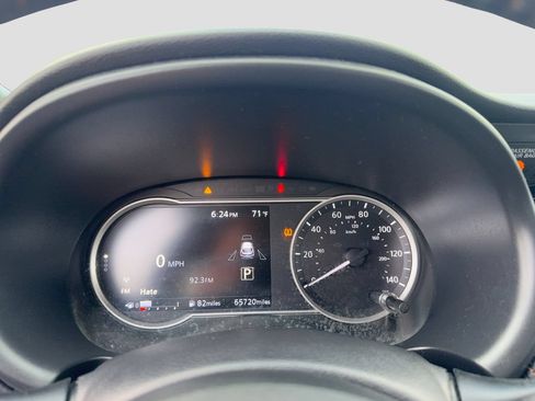 Used 2018 Nissan Kicks SR FWD image 15