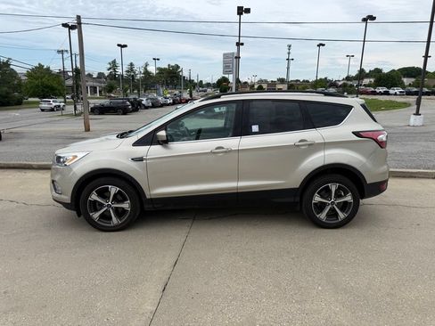 Used 2018 Ford Escape SEL FWD image 9