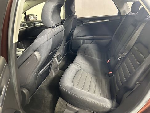 Used 2015 Ford Fusion SE FWD image 21
