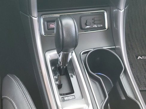 Used 2021 Subaru Ascent Limited w/ Technology Package image 12