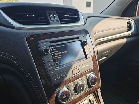 Used 2017 Chevrolet Traverse LT AWD/4WD image 30