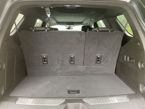 Used 2021 Chevrolet Tahoe Z71 w/ Z71 Signature Package image 6