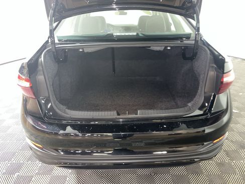 Used 2024 Volkswagen Jetta SE image 27