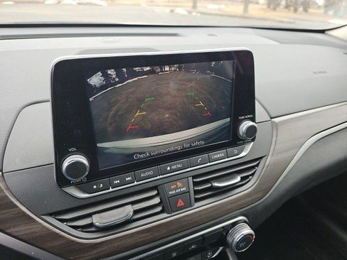 Used 2024 Nissan Altima 2.5 SV image 23