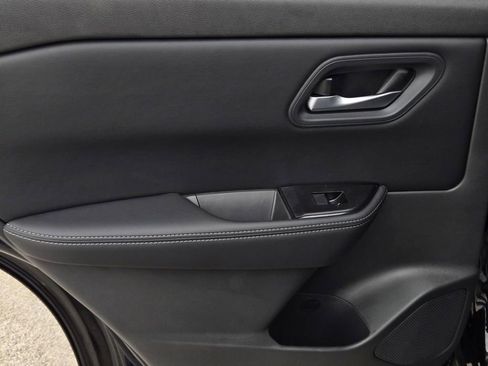 New 2026 Nissan Rogue SV FWD image 11