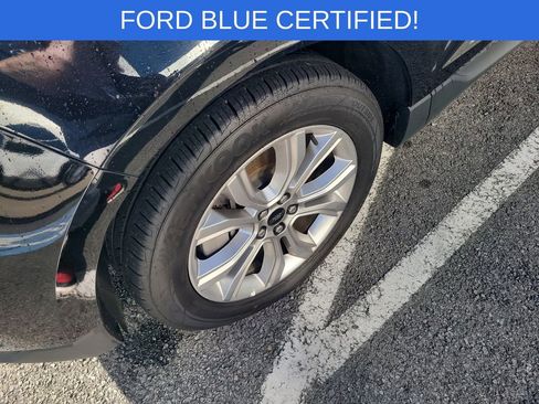 Certified 2024 Ford Edge Titanium image 9
