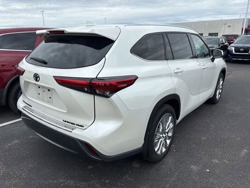 Used 2021 Toyota Highlander Limited AWD/4WD image 6