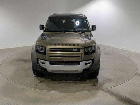 Used 2023 Land Rover Defender 110 S image 8