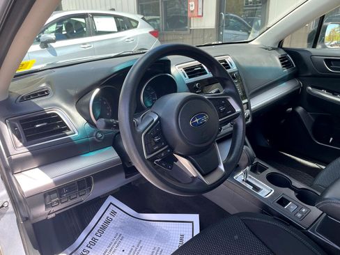Used 2018 Subaru Outback 2.5i image 12