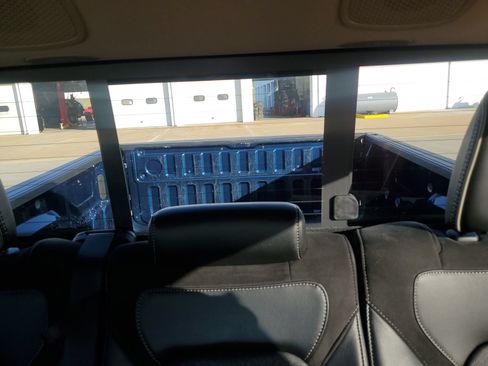 Used 2021 RAM 1500 Laramie AWD/4WD image 14