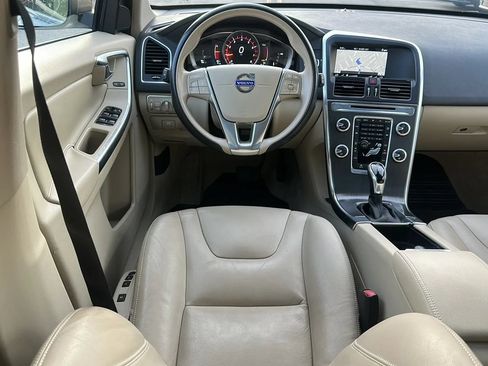 Used 2015 Volvo XC60 T5 Premier w/ Proximity Package FWD image 5