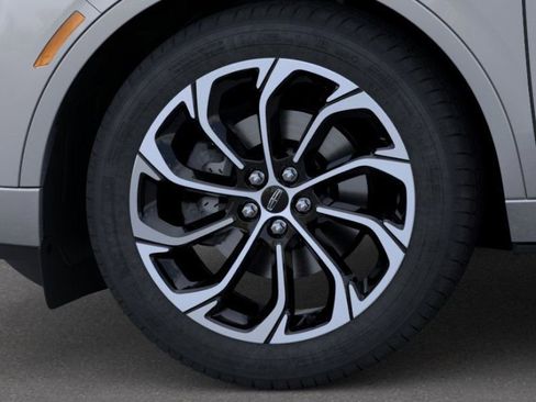 New 2025 Lincoln Nautilus Reserve image 19