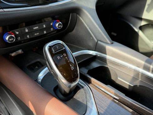 Used 2018 Buick Enclave Avenir w/ Avenir Technology Package image 22